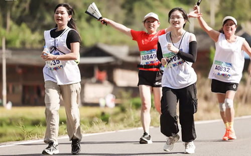 跑乡村 助振兴 黔东南传统村落铁溪露营季活动在镇远举行