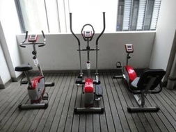 休闲健身广场焕新颜 器械升级引领健康新风尚